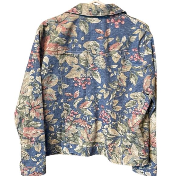 Vintage Norm Thompson size large floral denim jacket. - Picture 2 of 6